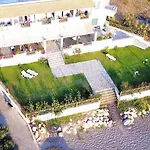 Beachfront 4-Bed Luxury Suite - Agios Gordios, Corfu, Greece