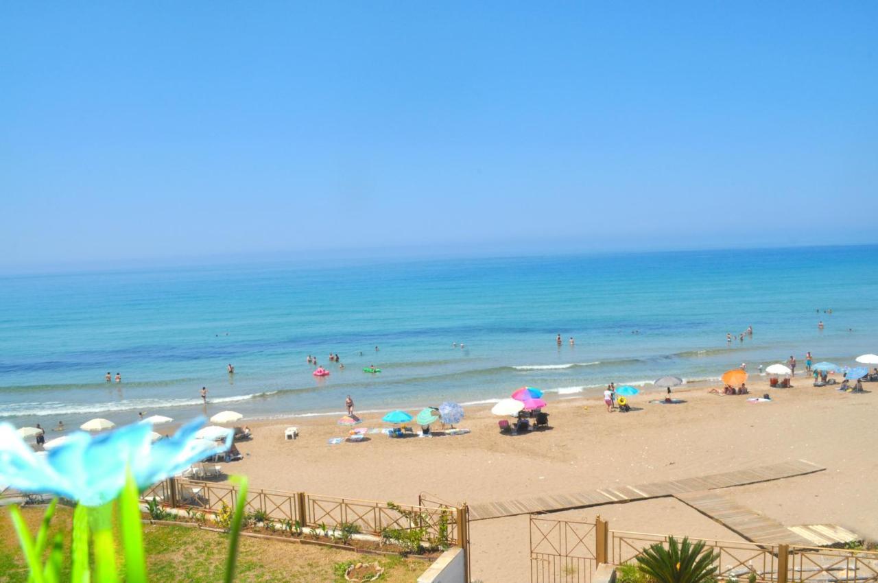 Beachfront 4-bed Luxury - Agios Gordios, Corfu, Greece *