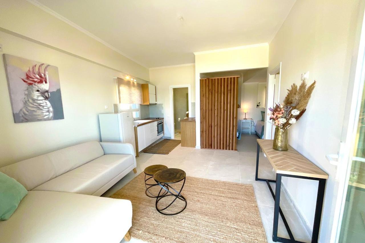 Beachfront 4-bed Luxury - Agios Gordios, Corfu, Greece *
