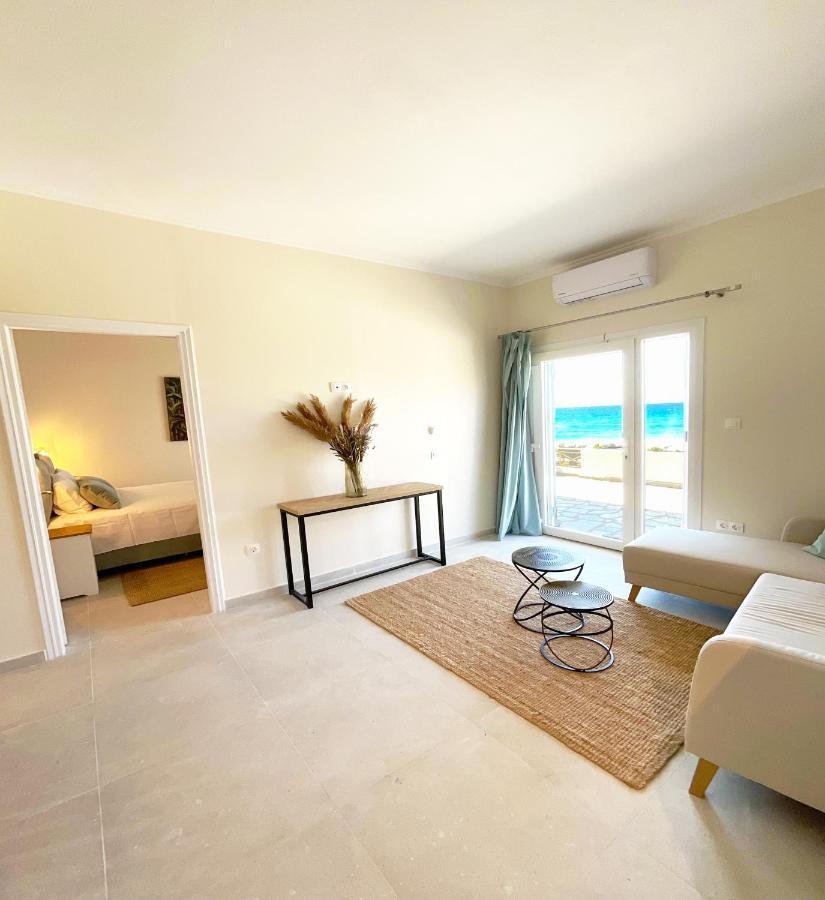 Beachfront 4-bed Luxury - Agios Gordios, Corfu, Greece Agios Gordios (Corfu)