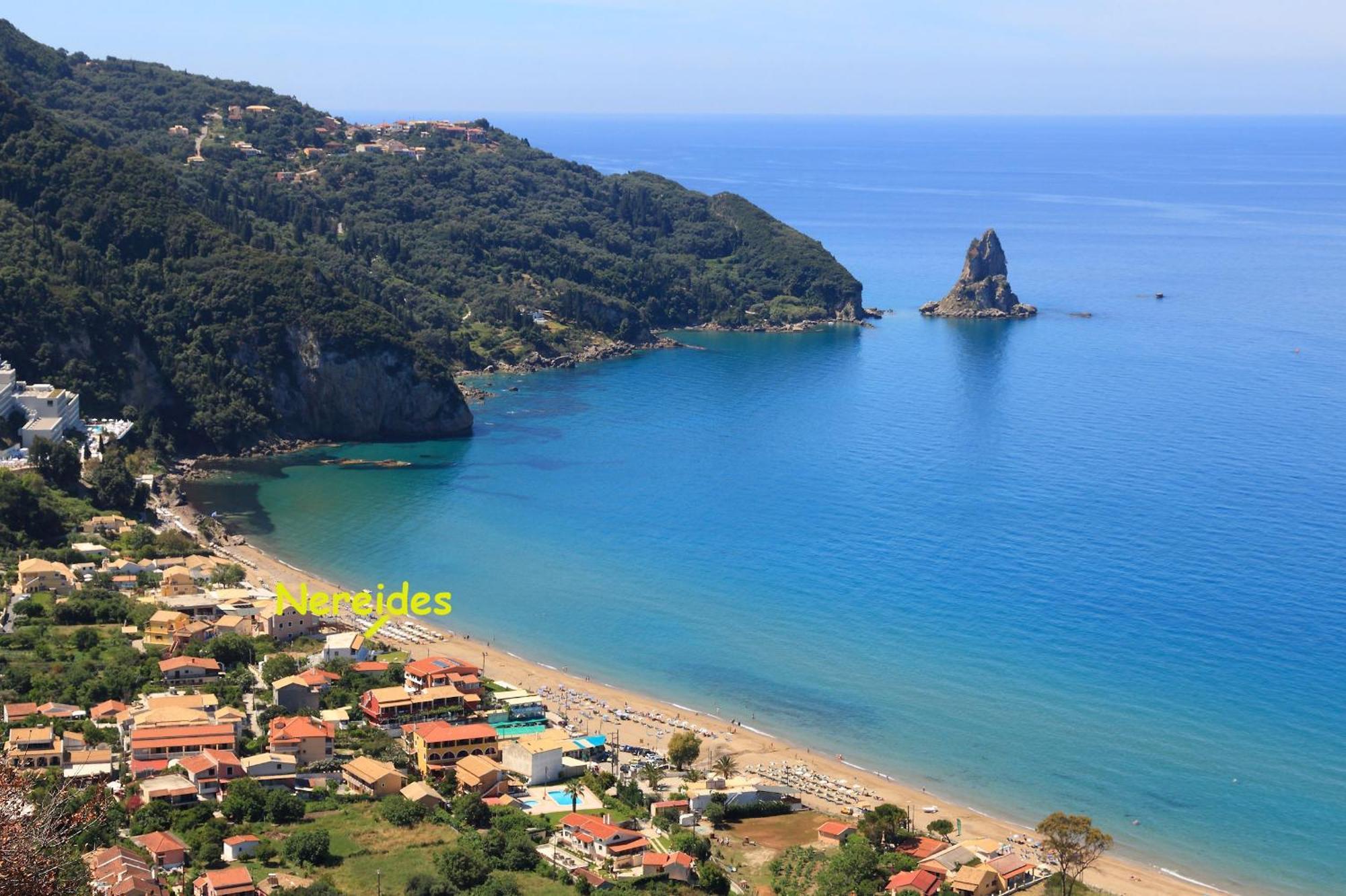 Apartment Beachfront 4-bed Luxury - Agios Gordios, Corfu, Greece